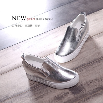 秋季厚底内增乐福鞋 懒人时尚与舒适一步到位